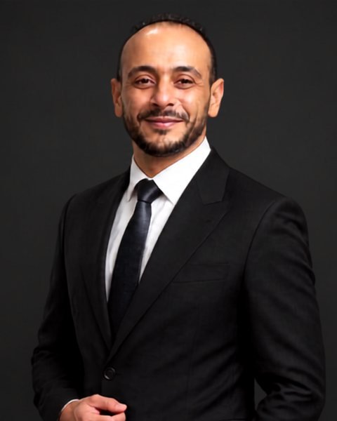 Sherif ElHosary, Team Leader at Loan Arrangers, studio portrait